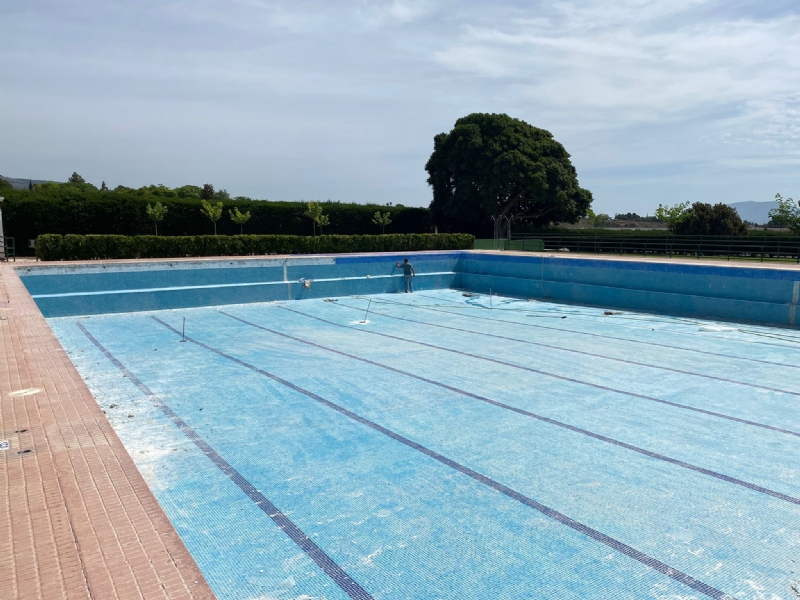 Se reparan las instalaciones de las piscinas del Polideportivo "6 de Diciembre" y del Complejo Deportivo "Valle del Guadalentín