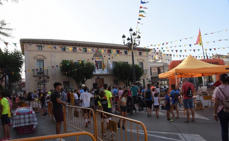 La Policía Local informa de los cortes de vía urbana y zonas de estacionamiento prohibido con motivo de la Carrera Popular 5 K “Fiestas de Santiago”, que tendrá lugar mañana 8 de julio 