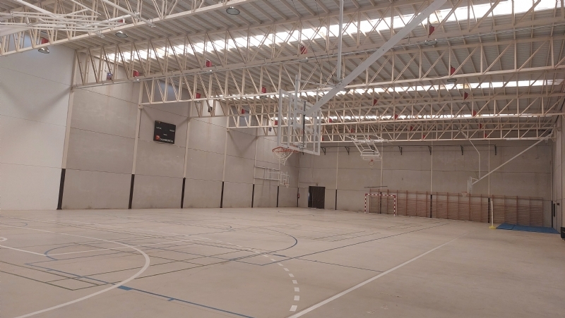 Adjudican las obras de reparación de la cubierta y el pavimento deportivo del pabellón del Complejo Deportivo “Valle Guadalentín”, en El Paretón