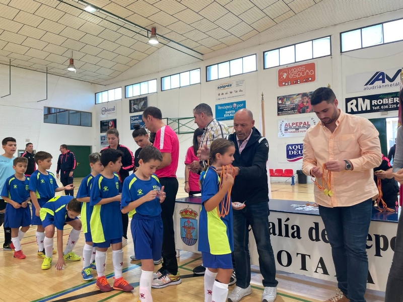 La selección Oeste Alevín y la Centro Benjamín de Fútbol Sala se proclaman campeonas en el Campeonato de Selecciones Comarcales celebrado el pasado fin de semana en Totana