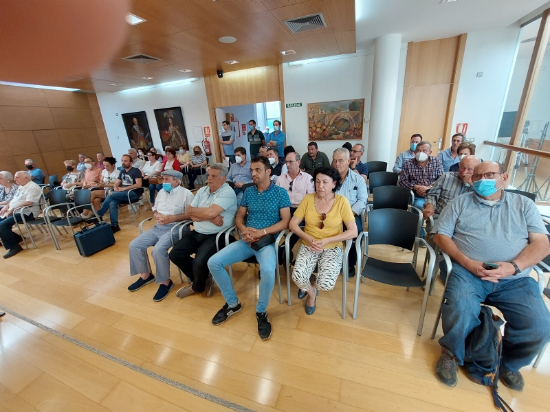 Vídeo. La Plataforma de Afectados por la Línea de Alta Tensión del AVE anuncia movilizaciones y un encierro inminente en el Ayuntamiento de Totana