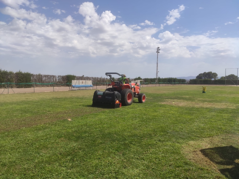 Se inician las obras de acondicionamiento del campo de fútbol ubicado en el Polideportivo Municipal 