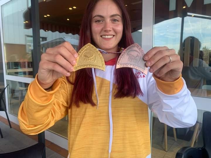 Deportes felicita a  Ana Martínez Andreo, del Club Pesca Totana, medalla de oro en la competición por equipos y bronce en la modalidad individual, en el Campeonato de España 