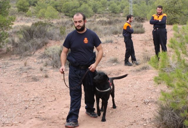 La Concejalía de Emergencias colabora en la celebración del I Seminario de Perros de Búsqueda y Rescate que se celebró el pasado fin de semana en Sierra Espuña 