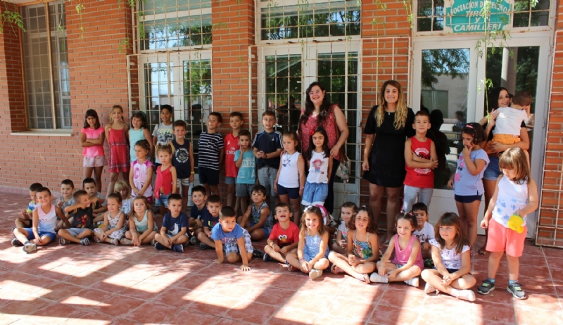 Vídeo. Unos cuarenta niños y niñas participan en la Escuela Imperdible en Vacaciones que se celebra este verano, en distintos turnos, en el Centro Social Tirol Camilleri