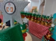 Usuarios de los Centros de Día para la Discapacidad de Totana hacen entrega a la Asociación de Comerciantes de los adornos de Navidad que decorarán de forma uniforme los establecimientos - Foto 8