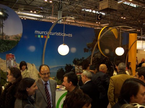 TOTANA, UNA VEZ MS PRESENTE CON SU OFERTA TURSTICA EN FITUR08 A TRAVS DE LA PROMOCIN DEL MONUMENTAL VA CRUCIS Y SUS FIESTAS Y TRADICIONES CULTURALES