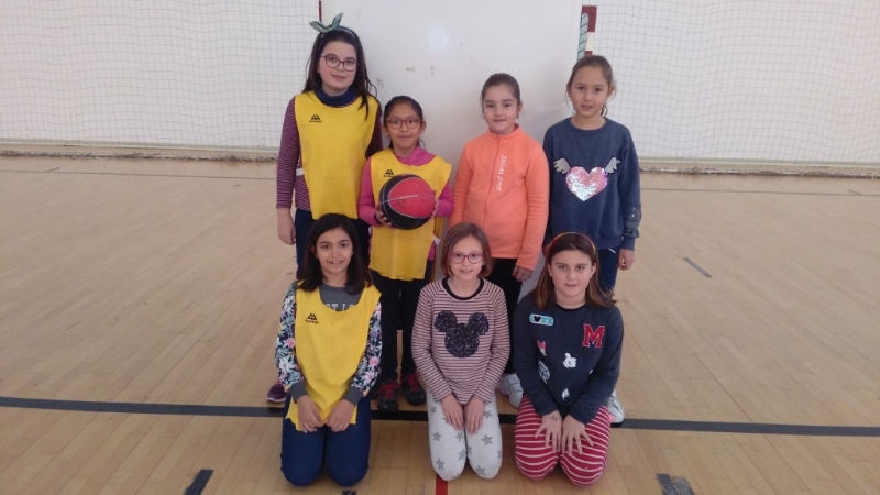 La Concejalía de Deportes ha puesto en marcha la Fase Local de Baloncesto de Deporte Escolar, que cuenta con la participación de 417 escolares de los diferentes centros de enseñanza