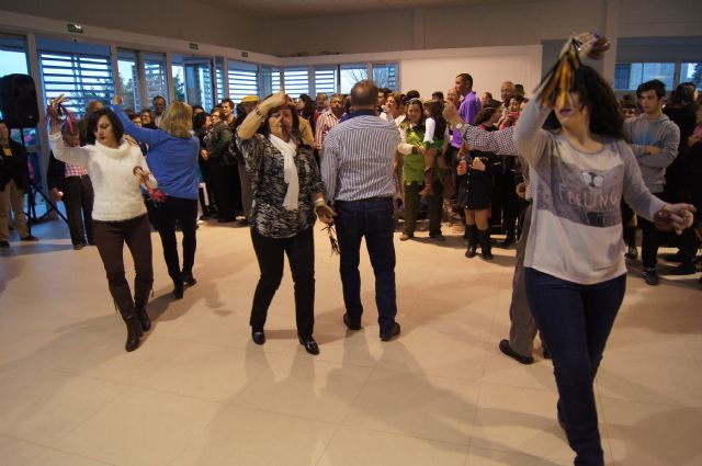 El Paretn-Cantareros estrena su Sala Polivalente con la fiesta de Carnaval del Colegio Guadalentn