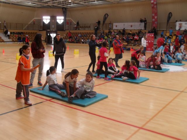Los colegios Reina Sofa y La Cruz participaron en la Final Regional de Jugando al Atletismo de Deporte Escolar, celebrada en Yecla
