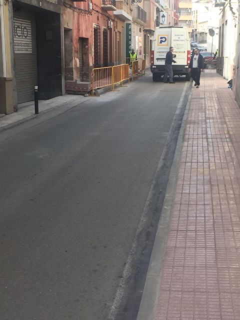 La Concejala de Infraestructuras y Servicios a la Ciudad acomete obras de acondicionamiento y mejora en las aceras en un tramo urbano de la avenida Santa Eulalia