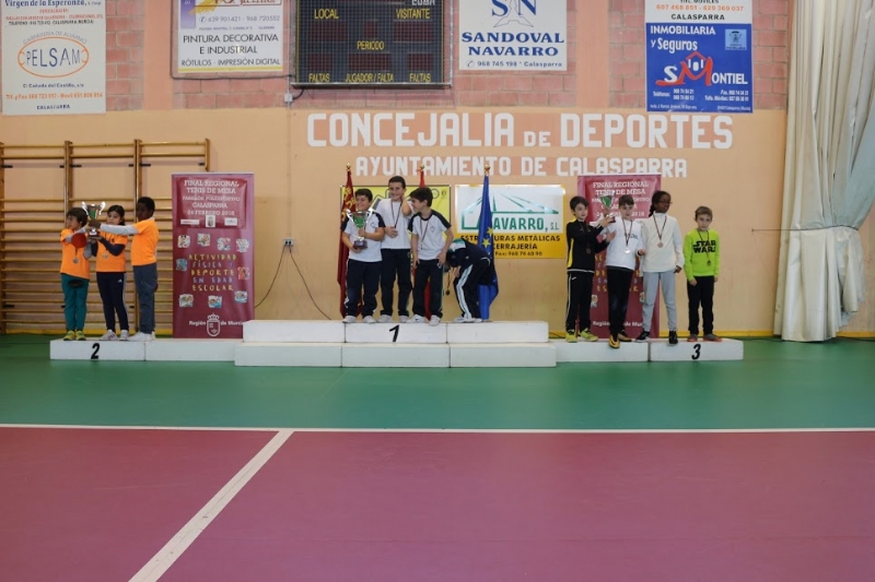 Los equipos, en categorías infantil femenino y juvenil masculino del IES Juan de la Cierva, se proclamaron campeones en la Final Regional de Tenis de Mesa de Deporte Escolar, celebrada en Calasparra