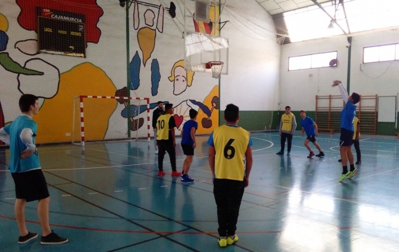  La Fase Intermunicipal de Deporte Escolar ha contado con la participacin de seis equipos en las modalidades de Baloncesto y Ftbol-Sala infantil, cadete y juvenil