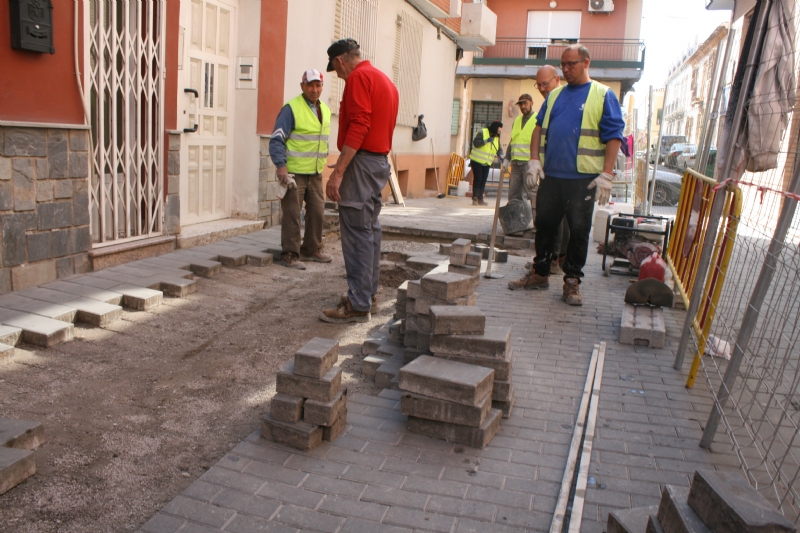 Continan las obras de arreglo de las calzadas adoquinadas en distintas calles del centro histrico de la ciudad