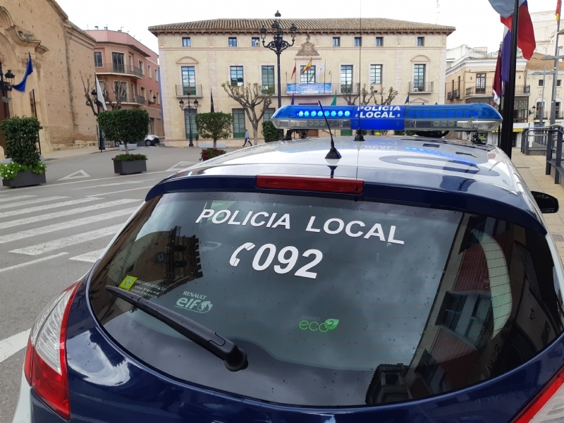 La Polica Local ha detenido a dos personas por sendos presuntos delitos contra la seguridad vial y violencia de gnero, respectivamente