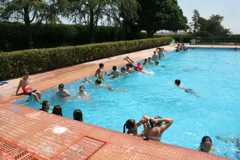 Abren sus puertas las piscinas públicas del Polideportivo Municipal "6 de Diciembre" y el Complejo Deportivo "Valle del Guadalentín", dando comienzo a la nueva temporada de verano