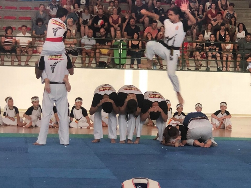 El Club Taekwondo Totana clausura temporada con una exhibicin de sus ms de 80 alumnos en el Pabelln de Deportes Manolo Ibez