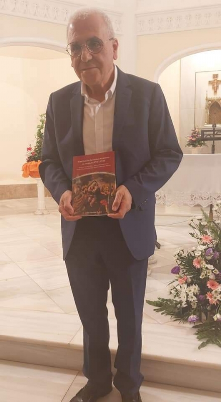 Cultura otorga 75 ejemplares del nuevo libro de Juan Cnovas Mulero a las Critas de Santiago y las Tres Avemaras para financiar proyectos