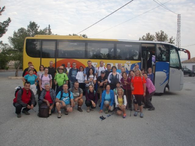 Comienza el  programa de Senderismo 2015/16 ofertado por la Concejalía de Deportes con una ruta por Mula y Albudeite en la que participan 33 personas