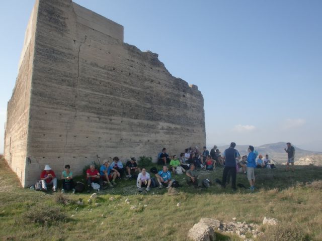 Comienza el  programa de Senderismo 2015/16 ofertado por la Concejalía de Deportes con una ruta por Mula y Albudeite en la que participan 33 personas