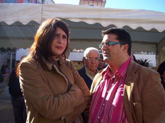 GRAN XITO DE LA MUESTRA DE CUADRILLAS POPULARES DE TOTANA, QUE CONT CON LA MSICA Y EL BAILE DE LAS CUADRLLAS DE LA HOYA, ALEDO Y EL RAIGUERO EN LA PLAZA DE LA BALSA VIEJA DE LA LOCALIDAD