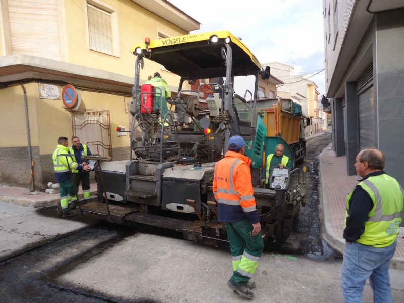 Finalizan las obras de renovacin de las redes de agua potable y alcantarillado, y restitucin de las aceras en la calle Galicia