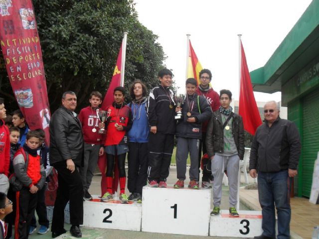 Los colegios "La Cruz" y "Reina Sofía" consiguieron sendos primeros puestos en la Final Regional de Orientación de Deporte Escolar, celebrada en el Campus de la Universidad Murcia
