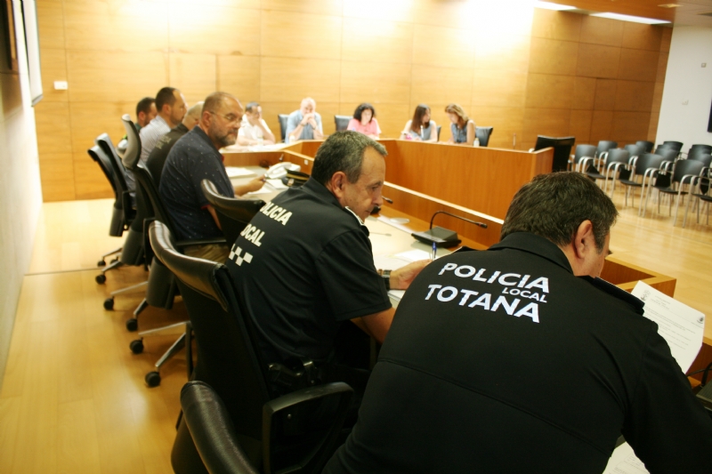 Se celebra una reunin de la Mesa de Coordinacin Policial para la Proteccin de las Vctimas de Violencia Domstica y de Gnero en Totana 