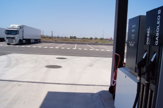 EL CONSEJERO DE EMPRESA BALLESTA INAUGURA ESTE MES DE SEPTIEMBRE EL NUEVO CENTRO DE SERVICIOS PARA LOS TRANSPORTISTAS DEL BAJO GUADALENTÍN QUE OFRECE SERVICIO DIRECTO A MÁS DE CINCUENTA CAMIONES EN EL POLÍGONO INDUSTRIAL "EL SALADAR"