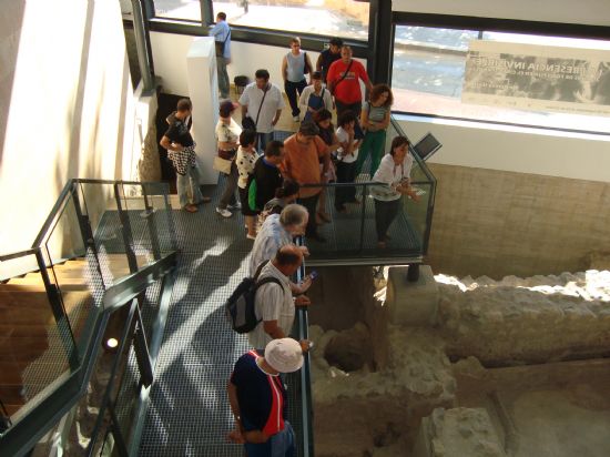 LOS USUARIOS DEL SERVICIO DE APOYO PSICOSOCIAL REALIZAN UNA SALIDA PROGRAMADA PARA CONOCER EL PATRIMONIO CULTURAL DE LA LOCALIDAD VECINA DE ALHAMA