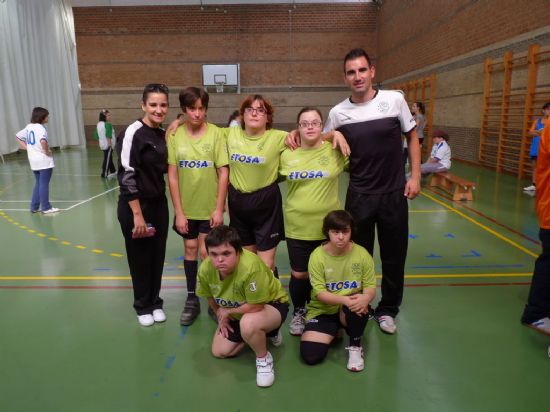 DIEZ USUARIOS DEL CENTRO OCUPACIONAL JOS MOY TRILLA REPRESENTARON AL MUNICIPIO DE TOTANA EN EL CAMPEONATO REGIONAL DE BALONCESTO DE JUEGOS ESPECIALES