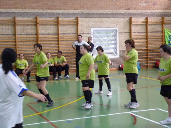 DIEZ USUARIOS DEL CENTRO OCUPACIONAL JOS MOY TRILLA REPRESENTARON AL MUNICIPIO DE TOTANA EN EL CAMPEONATO REGIONAL DE BALONCESTO DE JUEGOS ESPECIALES