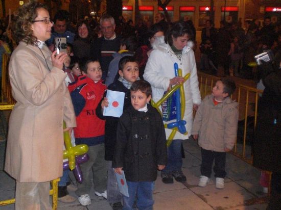 LOS REYES MAGOS LLEGAN A LA PLAZA DE LA BALSA VIEJA DE TOTANA PARA RECOGER PERSONALMENTE LAS CARTAS DE LOS NIOS DE LA LOCALIDAD