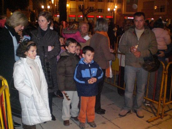 LOS REYES MAGOS LLEGAN A LA PLAZA DE LA BALSA VIEJA DE TOTANA PARA RECOGER PERSONALMENTE LAS CARTAS DE LOS NIOS DE LA LOCALIDAD