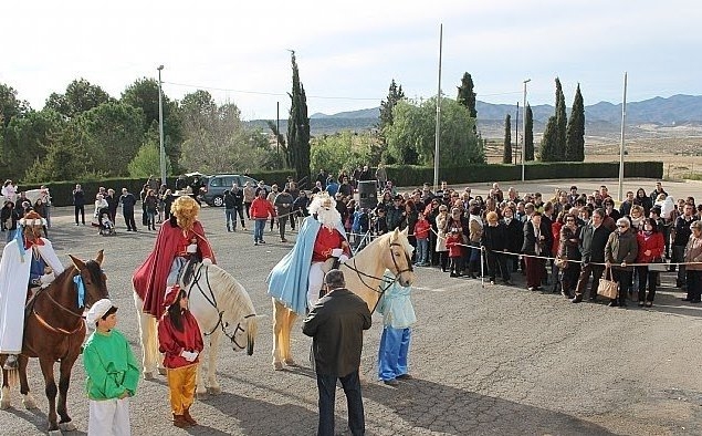 El Auto de los Reyes Magos de El Paretn-Cantareros tiene lugar este lunes 6 de enero tras varios aos sin celebrarse, con un amplio elenco de actividades festivas y de convivencia
