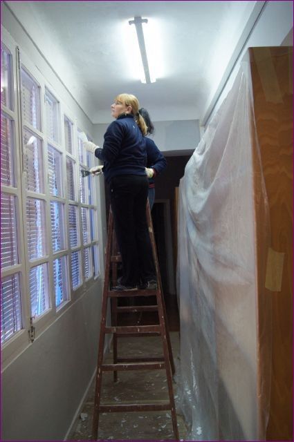 Prosiguen las obras de adecuación de la biblioteca municipal, la sala de estudio y el hall del edificio del Centro Sociocultural "La Cárcel"