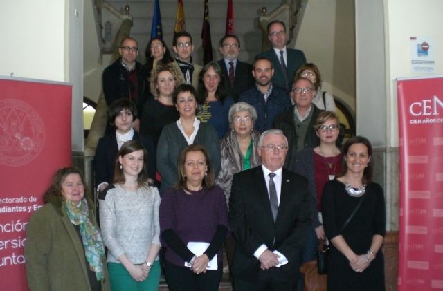 SE PRESENTA EL PROYECTO DE VOLUNTARIADO UNIVERSITARIO DE REFUERZO ESCOLAR "APRENDEMOS UNI2"