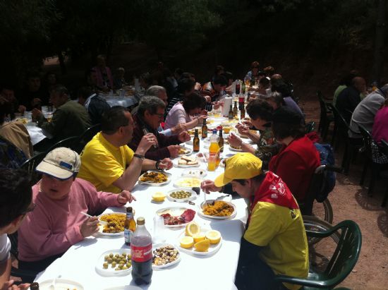 AUTORIDADES MUNICIPALES ACUDEN A LA CONVIVENCIA DE LA ASOCIACIÓN DE PADRES DE DISCAPACITADOS PSÍQUICOS DE TOTANA (PADISITO) CELEBRADA CON MOTIVO DEL DÍA INTERNACIONAL DE LA FAMILIA EN EL PARAJE DE LA SANTA