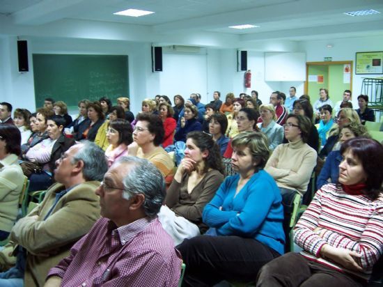 LA PRÓXIMA CHARLA DE LA ESCUELA DE PADRES SOBRE LA DETECCIÓN DEL CONSUMO DE DROGAS EN LOS HIJOS TENDRÁ LUGAR EL PRÓXIMO DÍA 8 DE MAYO EN EL CENTRO SOCIOCULTURAL "LA CÁRCEL"