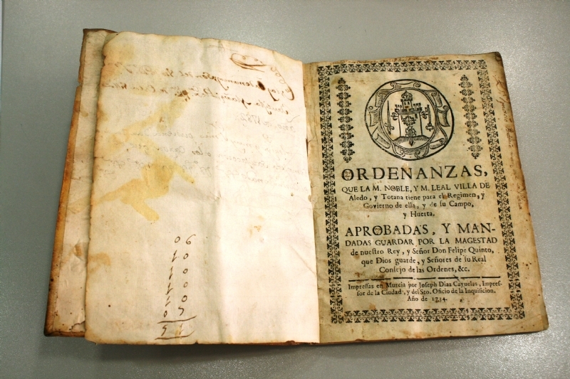 El Pleno acuerda aceptar la donacin del documento impreso en 1734 de las Ordenanzas del Buen Gobierno del Concejo de Totana, efectuado por los herederos de Jos Mara Munuera y Abada