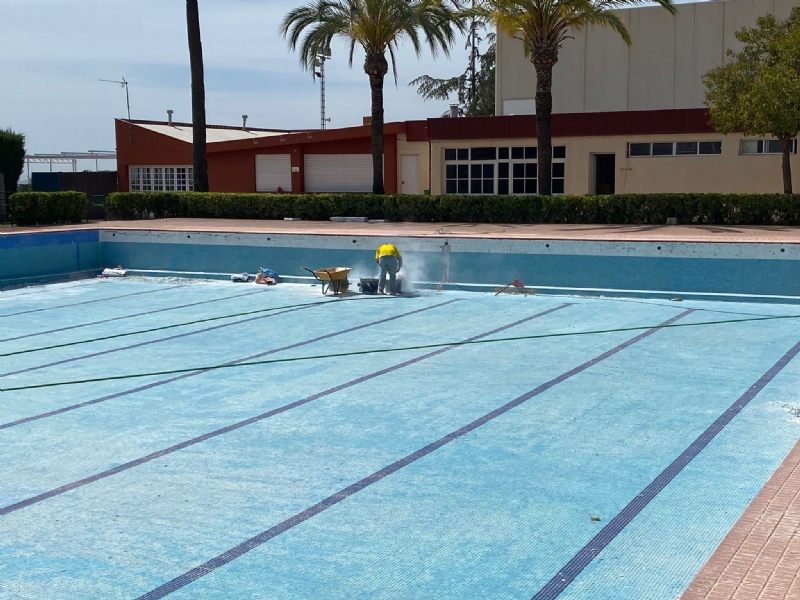 Se reparan las instalaciones de las piscinas del Polideportivo 6 de Diciembre y del Complejo Deportivo Valle del Guadalentn