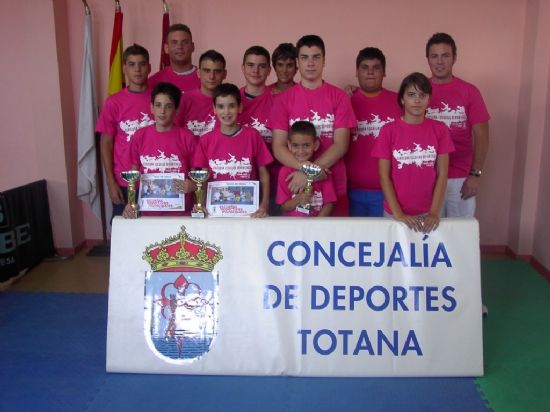 UN TOTAL DE 70 ALUMNOS DE LAS ESCUELAS DEPORTIVAS MUNICIPALES CLAUSURAN LA TEMPORADA DE CLASES DE GIMNASIA RTMICA, JUDO Y TENIS DE MESA
