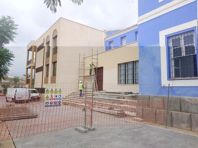 Comienzan las obras de rehabilitacin del Teatro Gins Rosa del Centro Sociocultural La Crcel, que se financian en el marco del POS 2018/19 que promueve la Comunidad Autnoma 