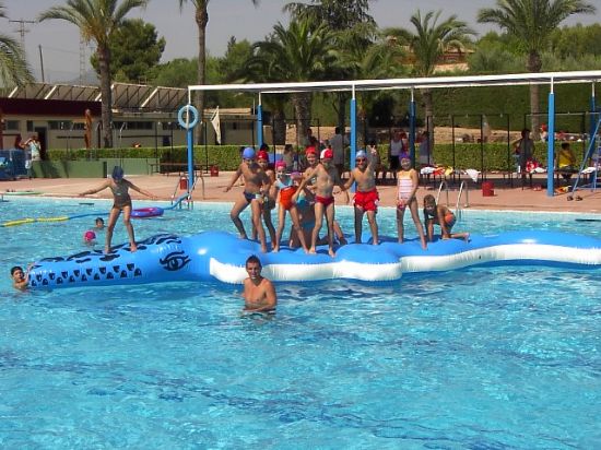 LA CONCEJALA DE DEPORTES CLAUSURA LAS ACTIVIDADES DE LA ESCUELA DEPORTIVA DE VERANO CORRESPONDIENTES AL MES DE JULIO