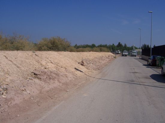 LA JUNTA DE GOBIERNO LOCAL ADJUDICA LA CONTRATACIÓN DE UN VIAL DE ACCESO AL COLEGIO "LUÍS PÉREZ RUEDA"