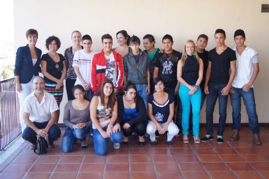 CATORCE JÓVENES ALUMNOS PROCEDENTES DE LOS CENTROS DE EDUCACIÓN SECUNDARIA DE TOTANA PARTICIPAN EN EL AULA OCUPACIONAL EN LA MODALIDAD DE TALLER DE COCINA Y PASTELERÍA, QUE SE CELEBRA EN 