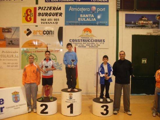 UN TOTAL DE 90 ESCOLARES PARTICIPAN EN EL TORNEO ESCOLAR DE TENIS DE MESA, ORGANIZADO POR LA CONCEJALÍA DE DEPORTES Y ENMARCADO EN EL PROGRAMA DE DEPORTE ESCOLAR