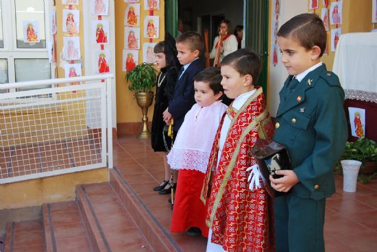 LOS ALUMNOS DE LOS COLEGIOS "REINA SOFÍA" Y "SANTA EULALIA" CELEBRAN SENDAS ROMERÍAS EN HONOR A LA PATRONA, DONDE NO HA FALTADO EL COLORIDO CON LOS CÁNTICOS POPULARES Y PRODUCTOS TÍPICOS DE TOTANA