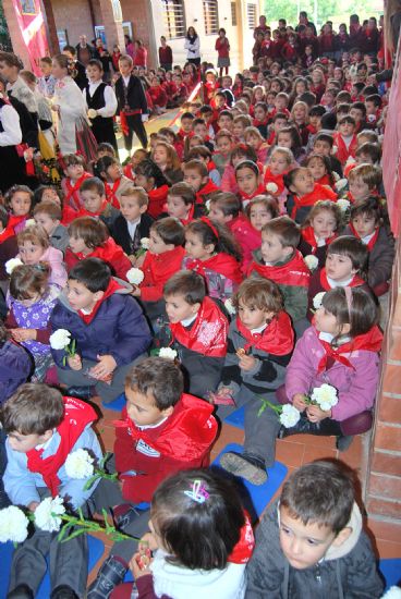 LOS ALUMNOS DE LOS COLEGIOS "REINA SOFÍA" Y "SANTA EULALIA" CELEBRAN SENDAS ROMERÍAS EN HONOR A LA PATRONA, DONDE NO HA FALTADO EL COLORIDO CON LOS CÁNTICOS POPULARES Y PRODUCTOS TÍPICOS DE TOTANA