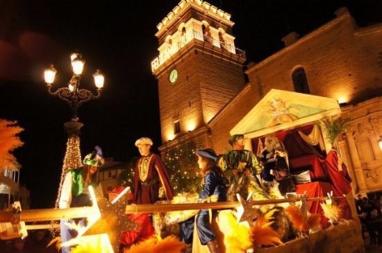 Ms de 500 personas participan maana en la Cabalgata de Reyes Magos de Totana, que repartir ms de 70.000 golosinas (19:00 horas)